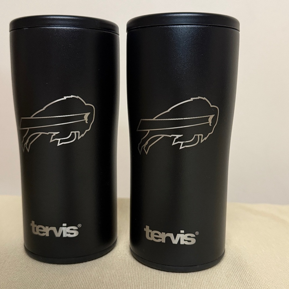 Tervis Buffalo Bills Matte Black slim can coolers 12 oz whiteclawNWT